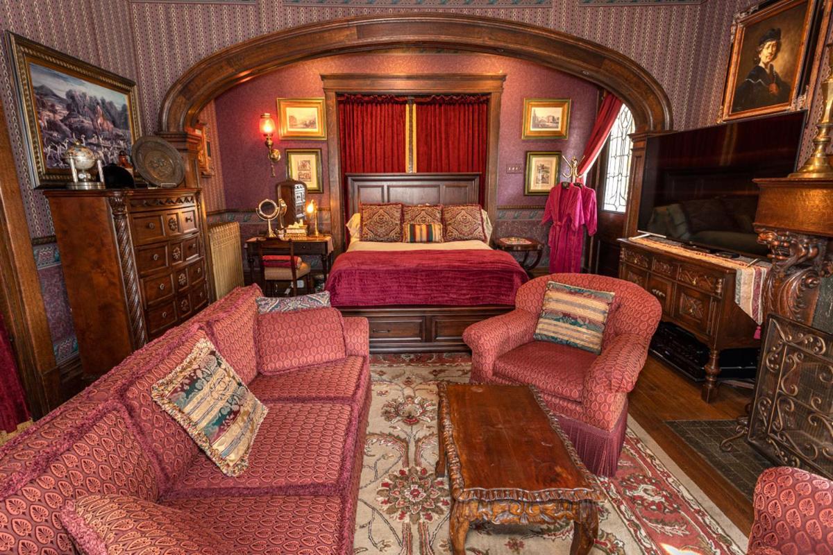 South Broadway Manor - Near Fallingwater, Ohiopyle State Park, Hiking & Biking Trails Gap Apartahotel 5*