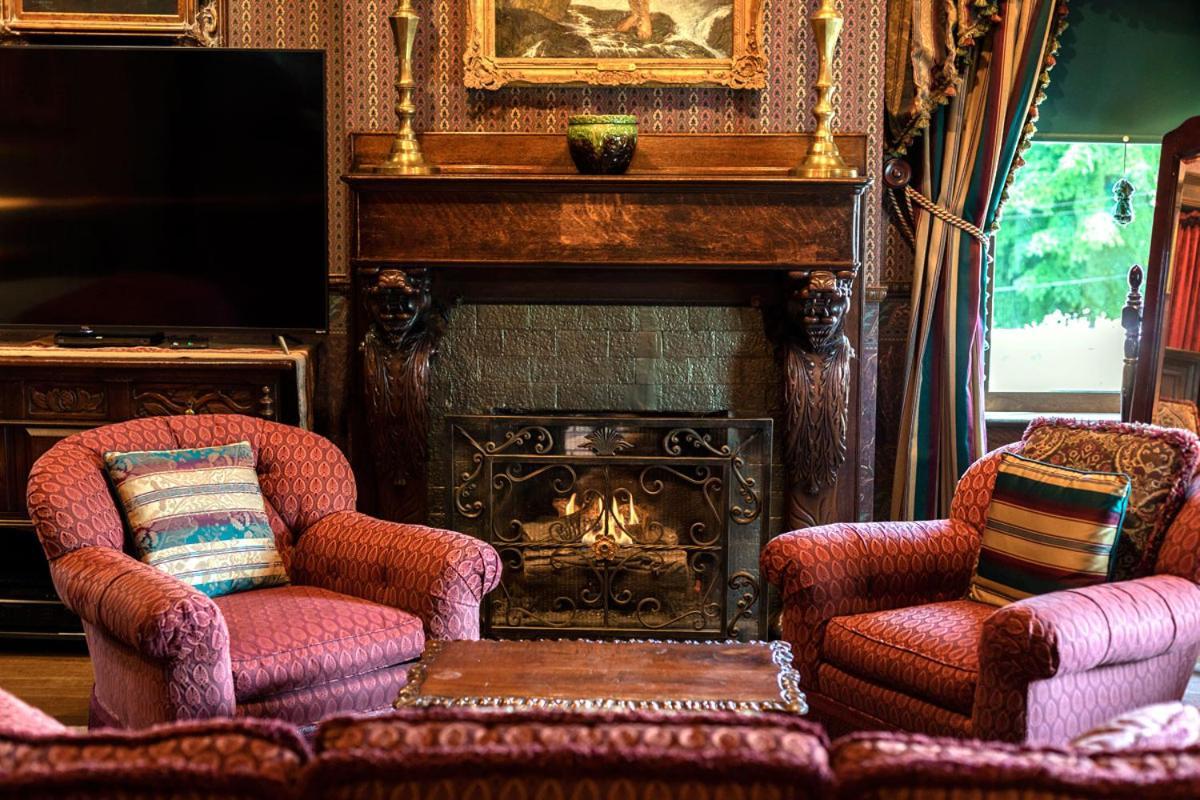 Apartahotel South Broadway Manor - Near Fallingwater, Ohiopyle State Park, Hiking & Biking Trails Gap