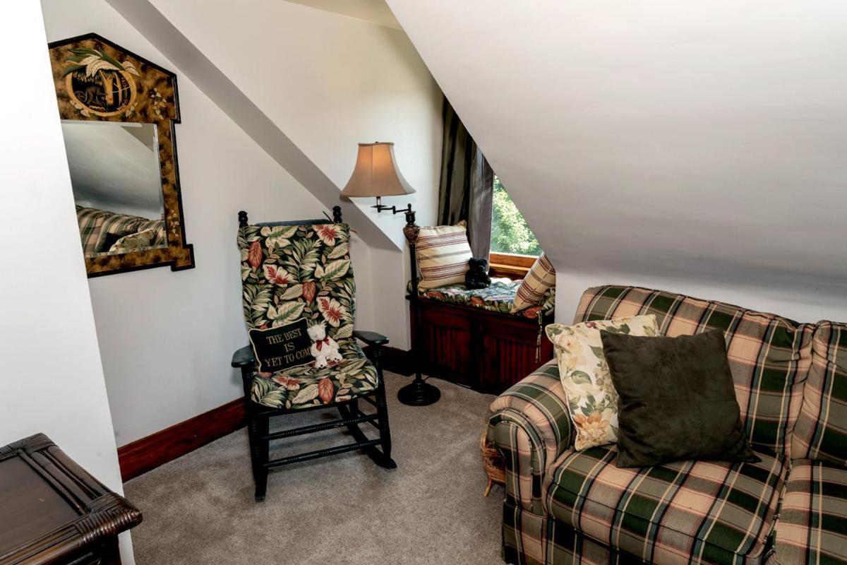 South Broadway Manor - Near Fallingwater, Ohiopyle State Park, Hiking & Biking Trails Gap 5* Scottdale
